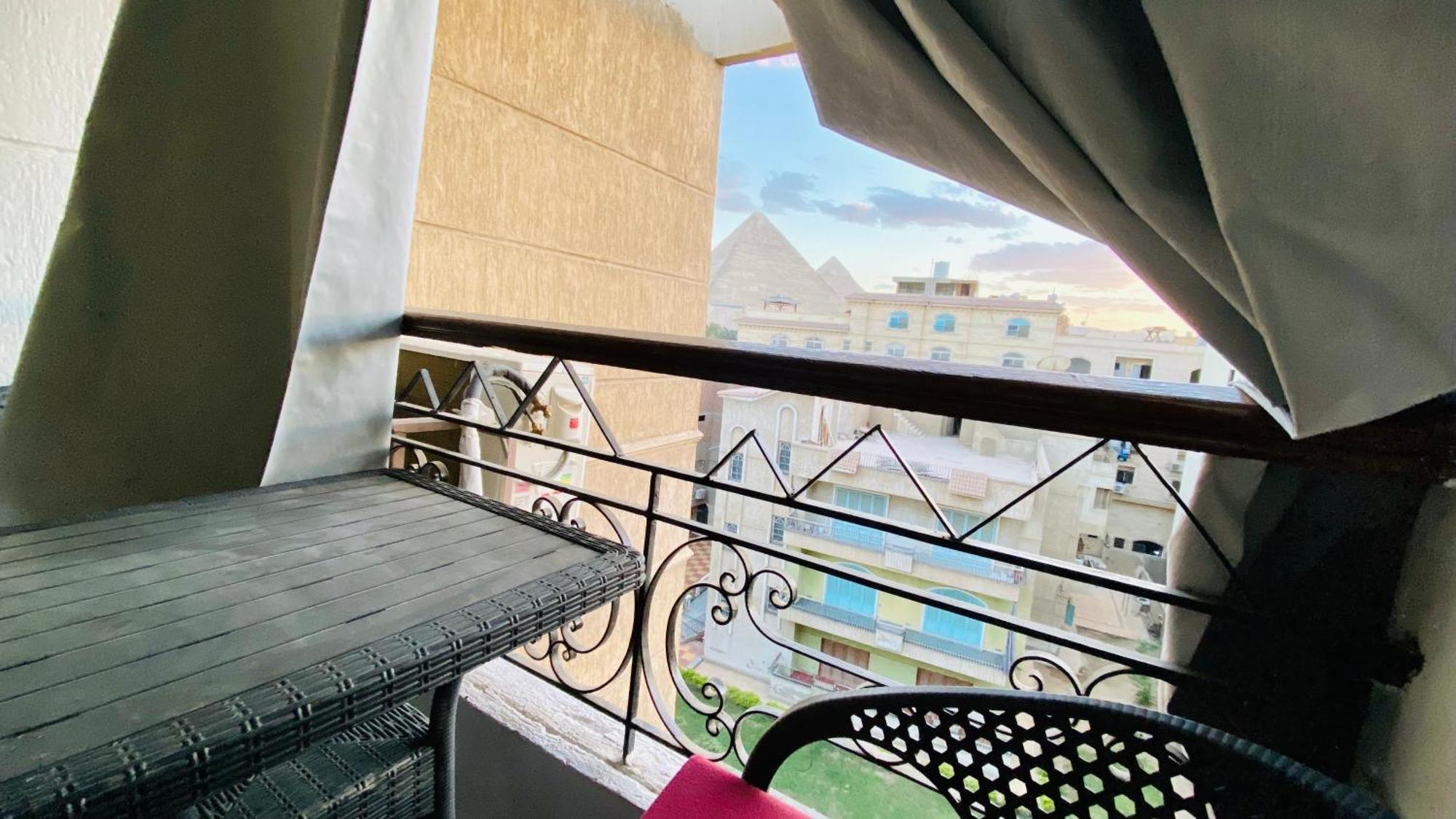 Hotel Oh Pyramids View à Kafret el-Gabal Extérieur photo
